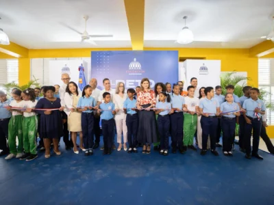 Vicepresidenta Raquel entrega 608 viviendas y nuevos centros educativos en el Gran Santo Domingo