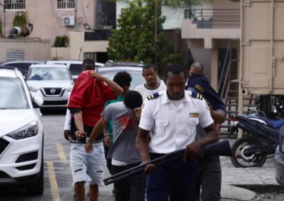 Jóvenes acusados de abuso sexual a menor en Los Tres Brazos le dictan tres meses de prisión preventiva