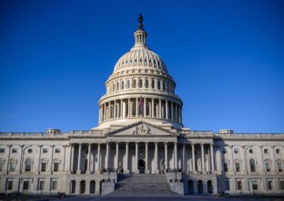 Senado de EE. UU. aprueba en bloque 107 nominaciones de Trump en medio de cierre gubernamental