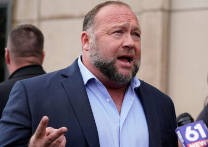 Suprema Corte de EE.UU. rechaza anular deuda millonaria de Alex Jones por caso Sandy Hook