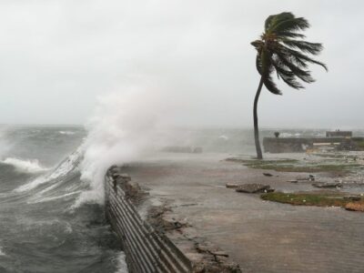 Huracán Melissa avanza hacia Bermudas «categoría 2» tras dejar destrucción en Haití, Jamaica y Cuba