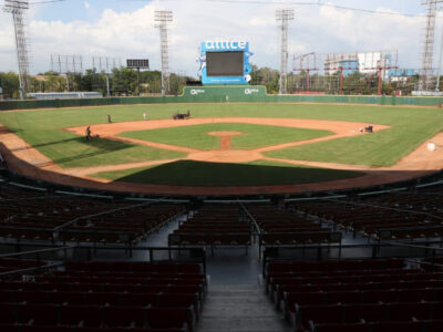 A contrarreloj los preparativos en el Estadio Quisqueya para recibir el torneo otoño-invernal