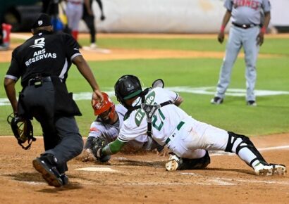 Estrellas dejan en el terreno al Escogido y toman la cima del torneo