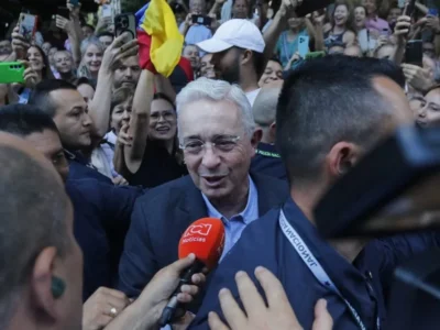 El Tribunal Superior de Bogotá absuelve al expresidente Álvaro Uribe (2002-2010) del delito de soborno en actuación penal