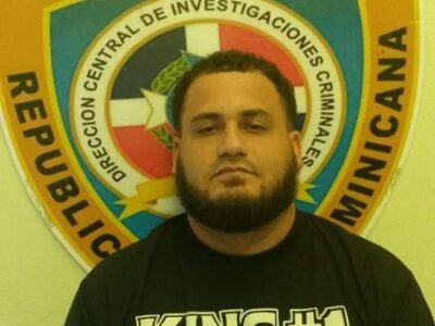 Policía arresta a hombre por secuestro y agresión a su expareja; tenía cuatro órdenes de arresto