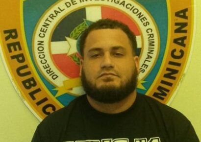 Policía arresta a hombre por secuestro y agresión a su expareja; tenía cuatro órdenes de arresto