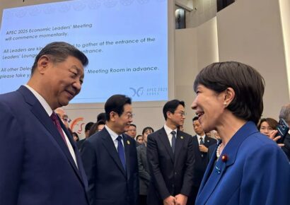 Xi Jinping y la primera ministra de Japón se reúnen en Corea del Sur en medio de tensiones marítimas