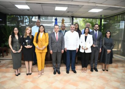 JCE presenta compendio de ensayos del Tercer Concurso Nacional “Democracia e Identidad 2024”