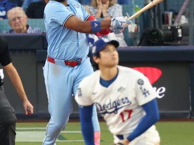 Guerrero Jr. abre el Juego 5 con jonrón solitario