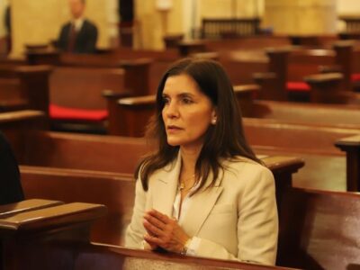 Leah Francis Campos inicia gestión como embajadora en RD con visita a la Catedral