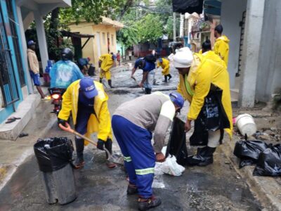 1,500 brigadistas del ADN combaten en las calles los efectos producidos por tormenta