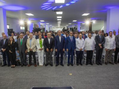 Abinader lanza “RD-Trabaja” con más de 7,000 empleos formales