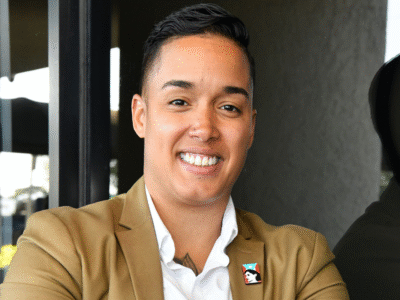 Concejala Jessie Fuentes esposada en hospital tras confrontar a agentes migratorios en Chicago