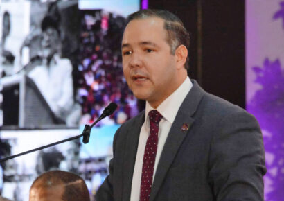 Johnny Pujols llama a redoblar esfuerzos y proclama “¡esa pela va!” rumbo a 2028