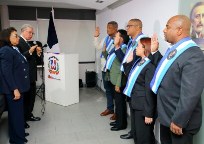 Instituto Duartiano juramenta nueva directiva en Chile