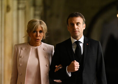 Diez acusados de difundir mensajes ofensivos sobre Brigitte Macron serán juzgados en París por acoso sexista