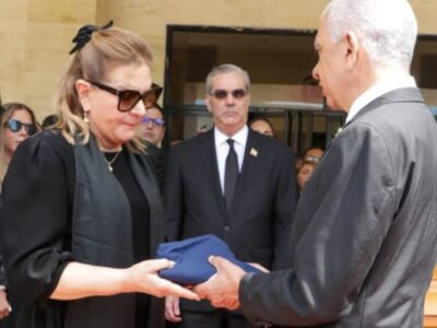 Presidente Abinader y congresistas rinden honras fúnebres a Vicente Sánchez Baret en el Congreso Nacional