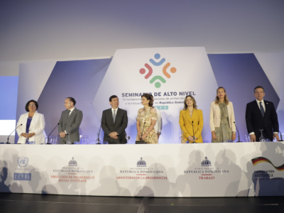 RD reafirma su compromiso con la inclusión laboral y la protección social en seminario de alto nivel