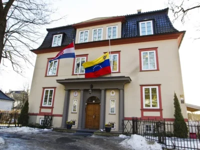 Venezuela cierra embajadas en Noruega y Australia y fortalece presencia en África