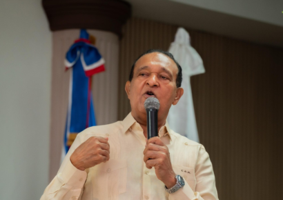 Senador Antonio Marte presenta querella por difamación contra comunicador José Eladio Castro