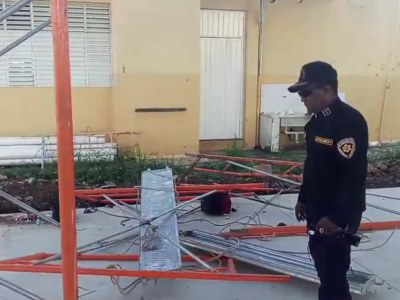 Obrero muere tras caer de andamio mientras trabajaba en ampliación de centro educativo en Dajabón