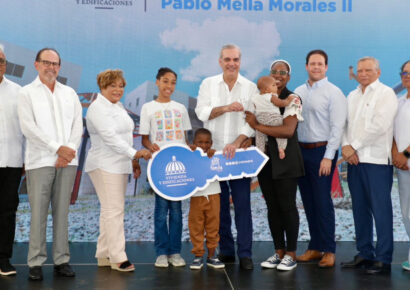 Presidente Abinader entrega 95 nuevas viviendas en Pedro Brand y refuerza acceso a un hogar digno