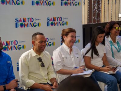 Carolina Mejía escucha a los residentes de Gazcue con el programa “La Alcaldía Llega a Ti”