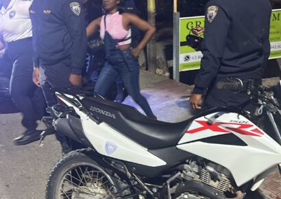 Politur realiza operativo nocturno en Las Terrenas contra prostitución y arrabalización