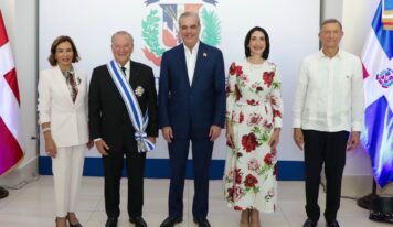 Gobierno condecora a Frank Rainieri con la Orden del Mérito de Duarte, Sánchez y Mella por su aporte al turismo y la diplomacia humanitaria