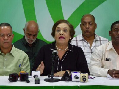 El Gobierno castiga con impuestos indebidos a más de 750 mil asalariados, afirma Fuerza del Pueblo