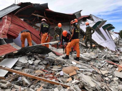Filipinas continúa labores de ayuda tras terremoto que deja 68 muertos y más de 366.000 afectados