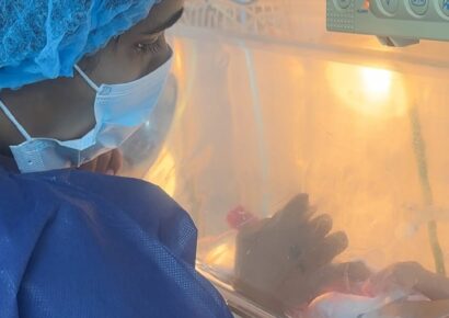 Martha Heredia pide oración por la salud de su bebé recién nacido