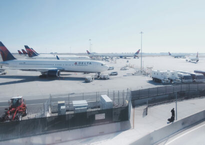 Emergencia aérea paraliza vuelos en JFK