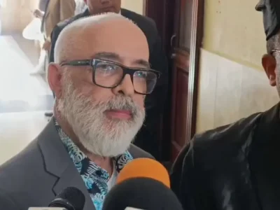 Dictan apertura a juicio contra Ángel Martínez por difamación