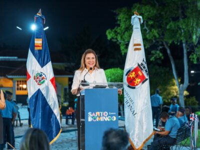 Carolina entrega el remozado parque La Glorieta en Arroyo Hondo