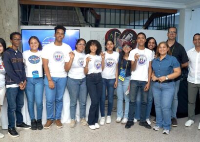 Estudiantes de escuelas públicas dominan el NASA Space Apps Challenge 2025 en Santiago