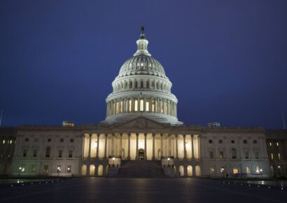 Décima votación del Senado falla: Gobierno de EE. UU. permanecerá cerrado al menos hasta el lunes