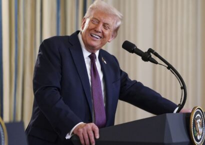 Trump exige a Israel detener bombardeos en Gaza para facilitar liberación de rehenes