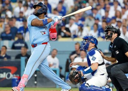 Vladimir Guerrero Jr. levanta el vuelo de los Azulejos y empata la Serie Mundial