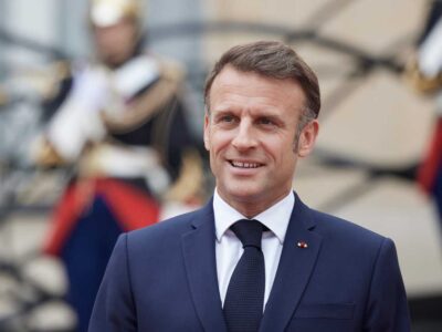 Macron se reunirá con el rey Abdalá II en cumbre EU-MED9 para abordar acuerdo de paz en Gaza