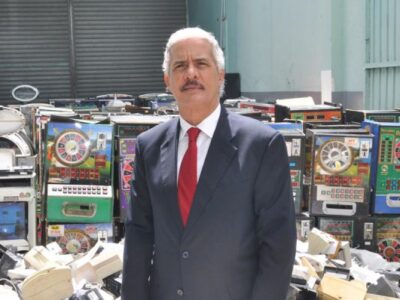 Óscar Chalas, exdirector de Casinos y Juegos de Azar, admite sobornos y devuelve RD$17 millones; implica a Donald Guerrero en red de bancas ilegales