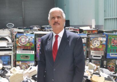 Óscar Chalas, exdirector de Casinos y Juegos de Azar, admite sobornos y devuelve RD$17 millones; implica a Donald Guerrero en red de bancas ilegales