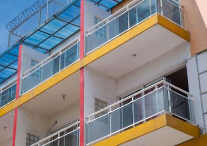 Padre denuncia que su hija fue secuestrada, agredida y lanzada desde un tercer piso en Pantoja