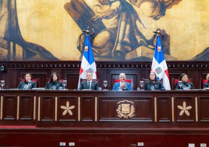 Proyecto de ley en RD propone indultar médicos que practiquen abortos a niñas víctimas de violación o incesto