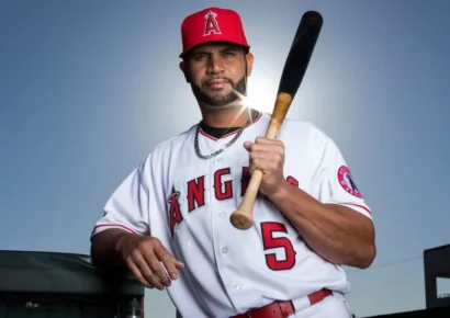 Gerente general de los Angels sostiene encuentro con Pujols en San Luis