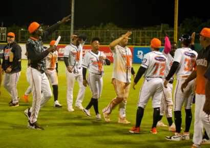 Toros del Este apalean a las Águilas y logran su primera victoria del torneo