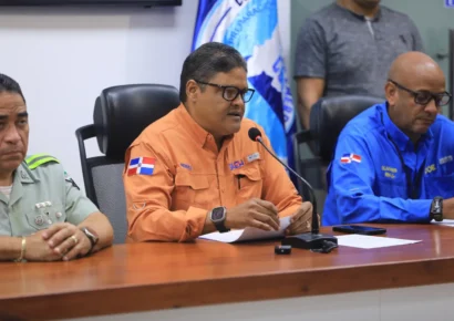 COE llama a la población a mantenerse alerta ante posibles deslizamientos de tierra por la saturación del suelo debido a las lluvias del huracán Melissa