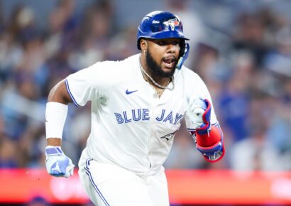 Vladimir Guerrero Jr. mantiene con vida a Toronto y fuerza el séptimo juego ante Seattle