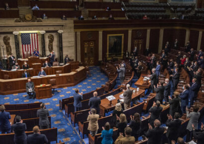 Fiscales piden al Congreso no limitar leyes de IA