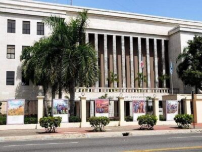 MINERD anuncia reanudación de clases tras paso del huracán Melissa